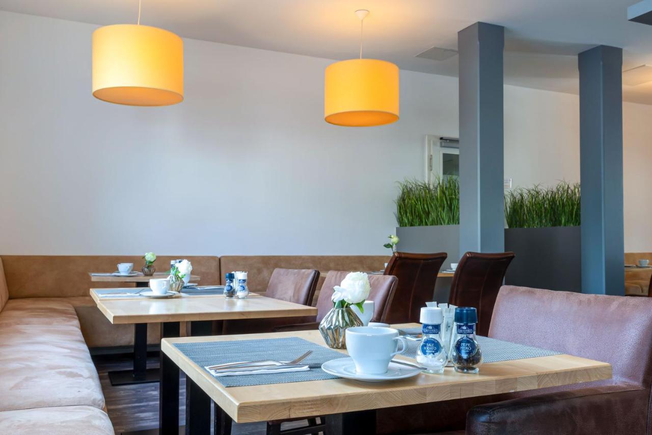 Hotel Meerzeit ชาร์บอยท์ซ ภายนอก รูปภาพ