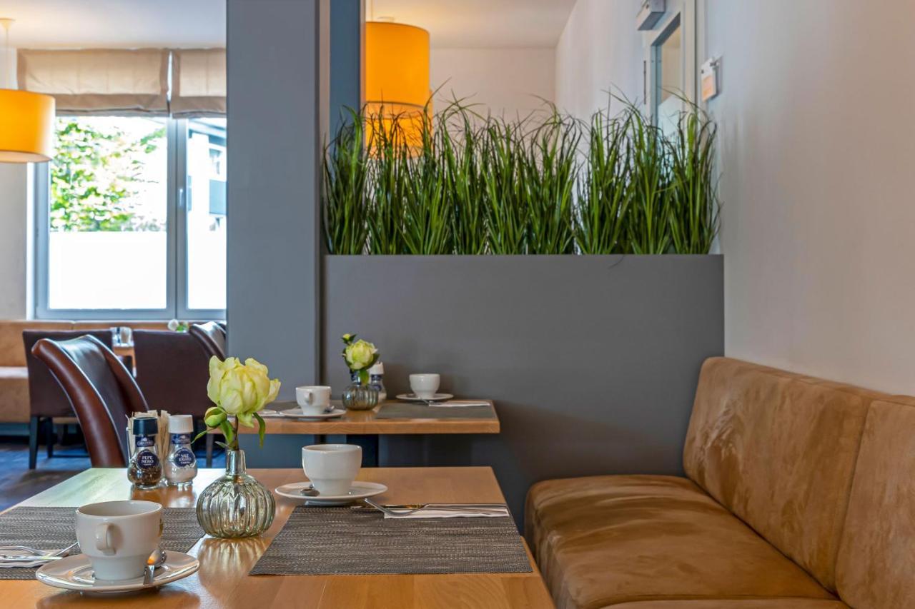Hotel Meerzeit ชาร์บอยท์ซ ภายนอก รูปภาพ