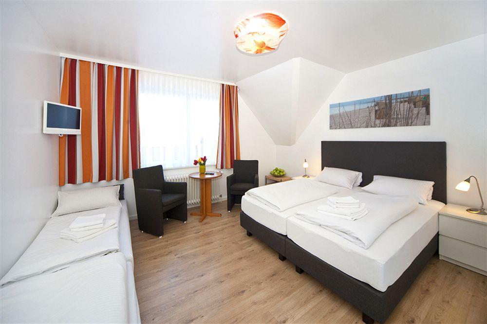 Hotel Meerzeit ชาร์บอยท์ซ ภายนอก รูปภาพ
