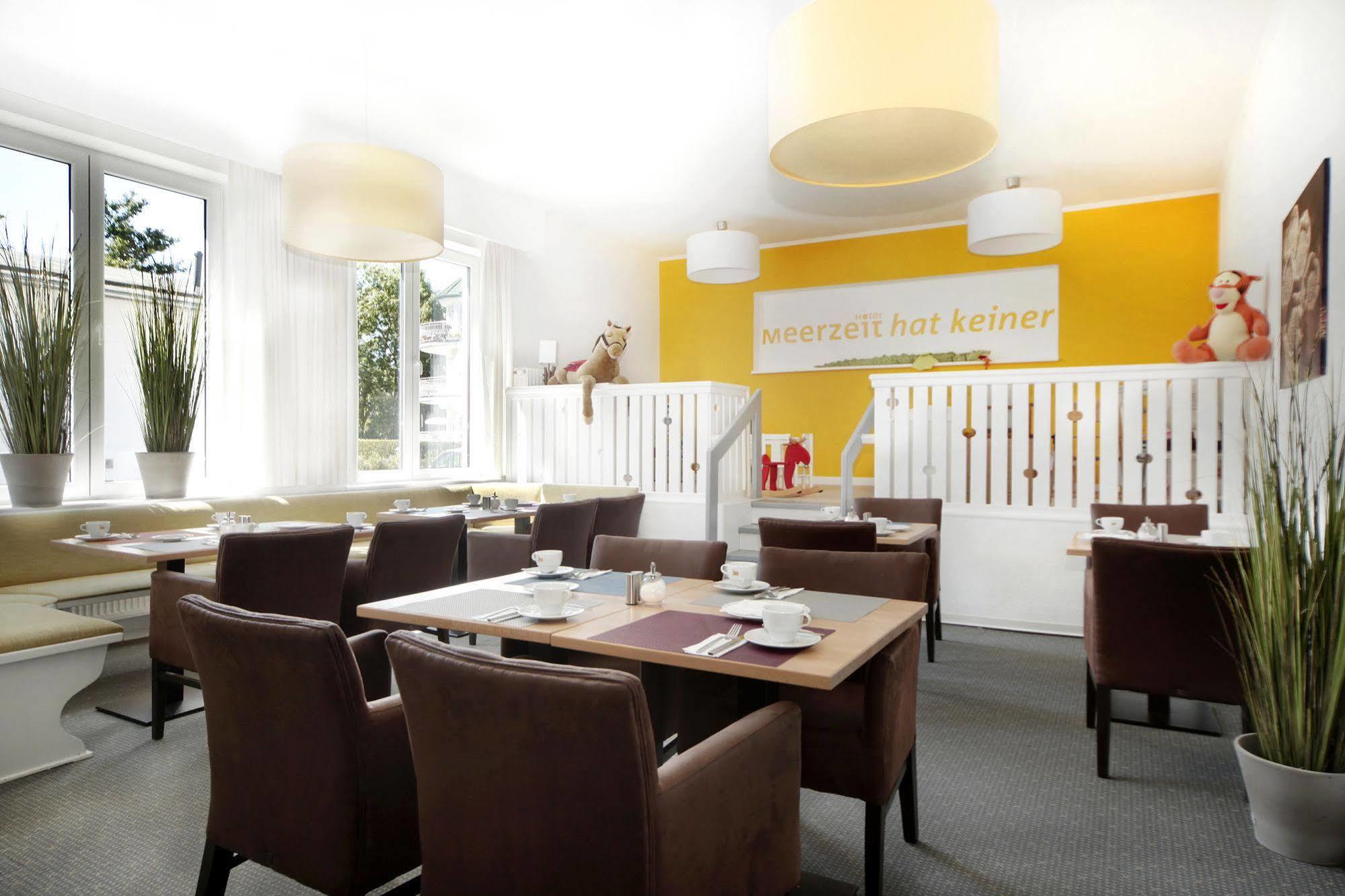 Hotel Meerzeit ชาร์บอยท์ซ ภายนอก รูปภาพ